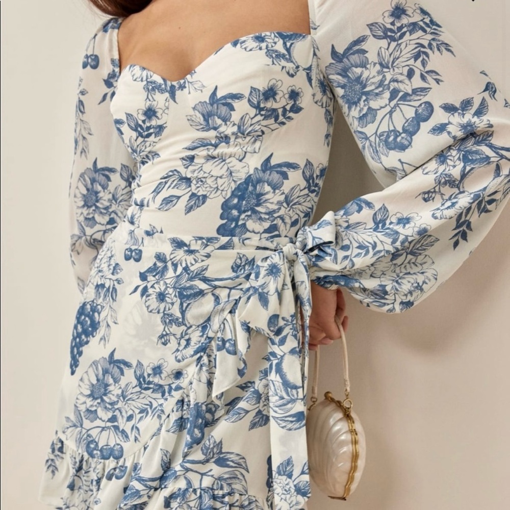 NWT Reformation Cammi mini long sleeve dress in Corsica blue floral sz6